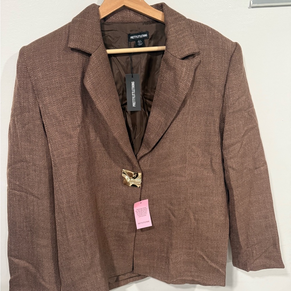 PrettyLittleThing Brown Blazer with Gold Accent